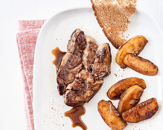 Foie gras with sautéed Miss Chef® Apples, gingerbread crisps and port sauce