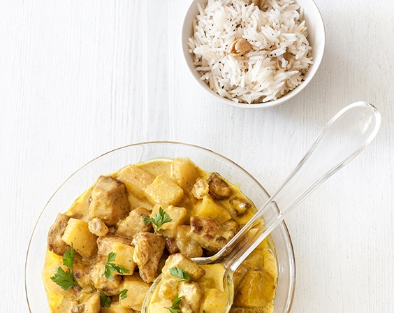 Kokoscurry mit Miss Chef® Äpfeln, Hähnchen und Kardamomreis