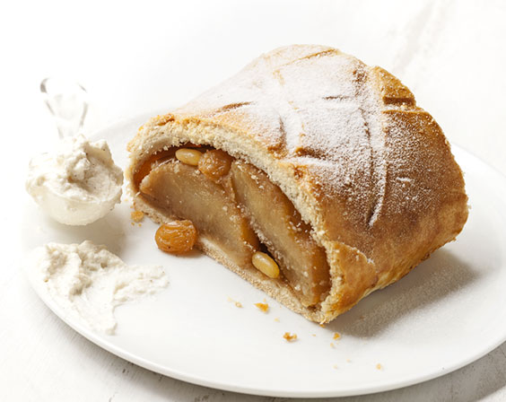 The classic Miss Chef® strudel