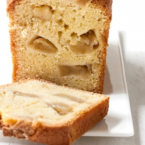 Miss Chef® Apple and stem ginger cake