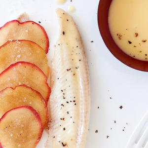 Filet de sole en écailles de pommes Miss Chef®, beurre blanc au vinaigre de pomme